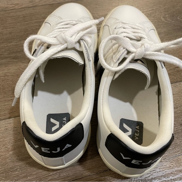 Veja Esplar Sneakers - Picture 9 of 10